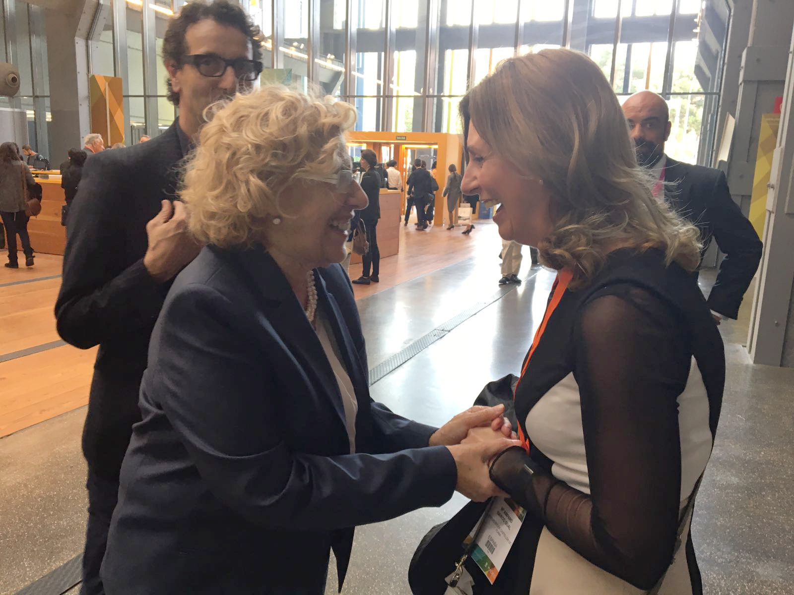 Manuela Carmena con Amparo Marco(1).jpg