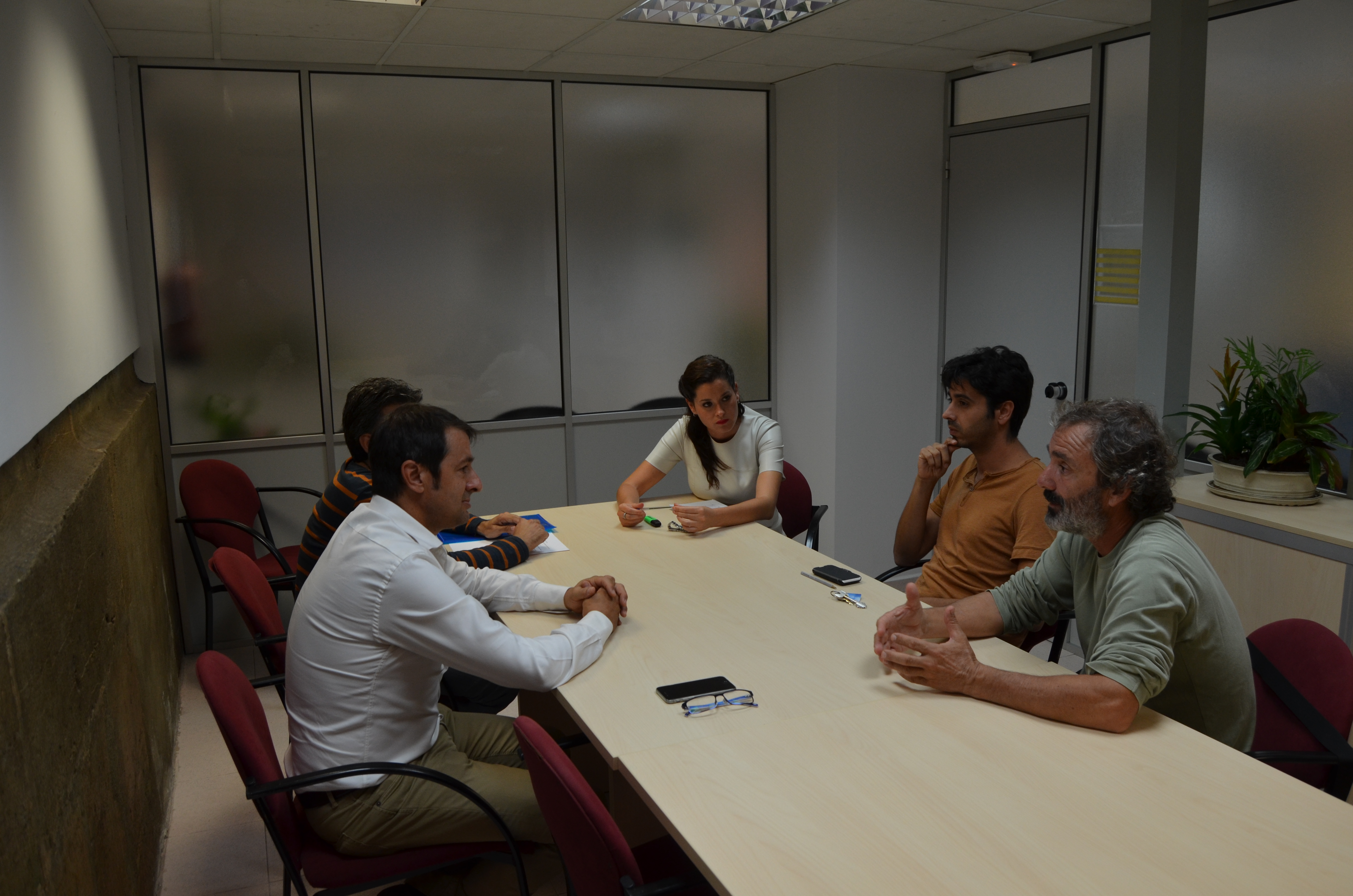 reunion colectivos ecologistas.JPG