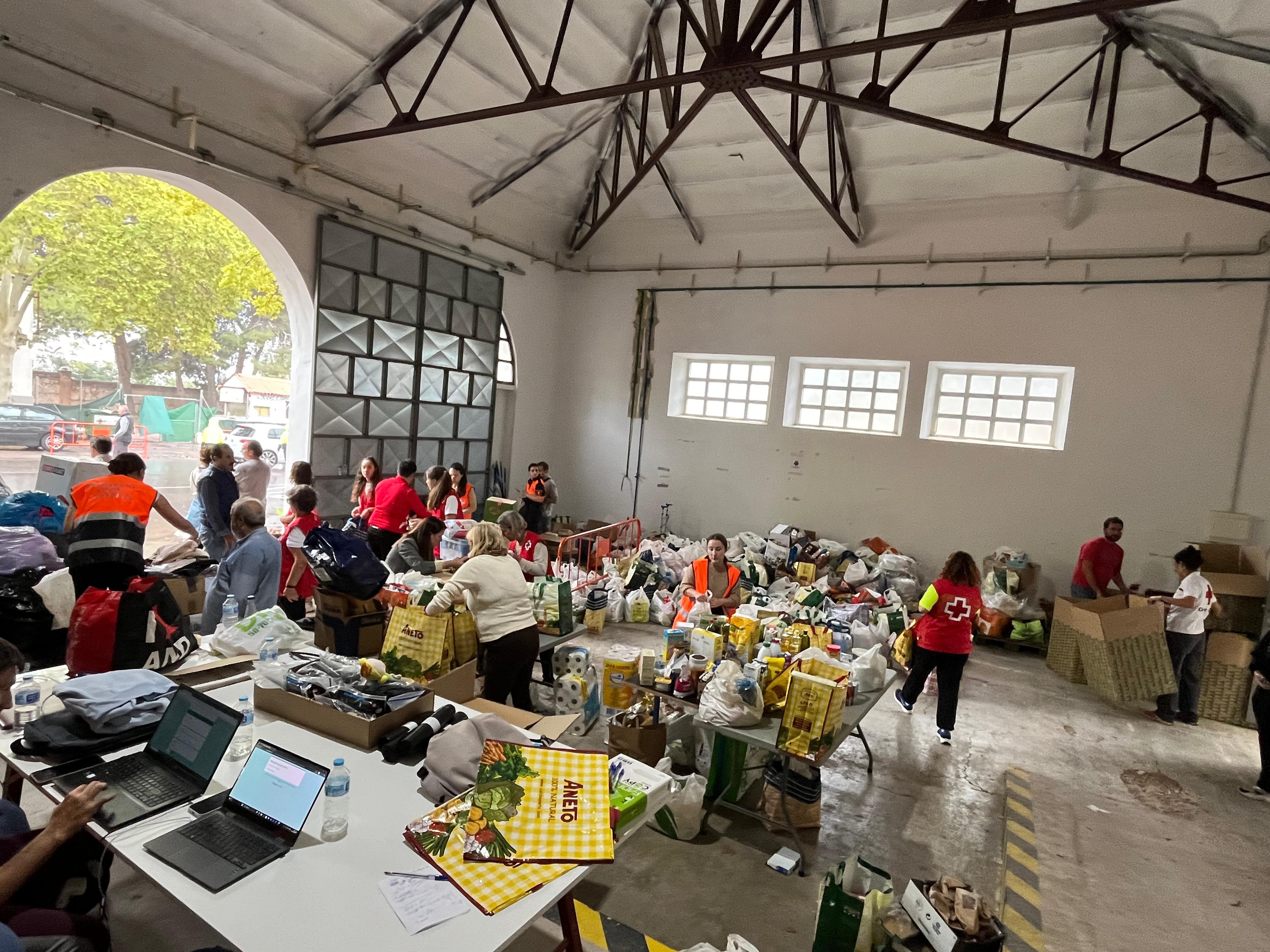 Más de 2.000 voluntarios responden a la llamada de Protección Civil de Castellón en menos de 24 horas para seguir coordinando y colaborando con el envío de ayuda a los afectados por la DANA