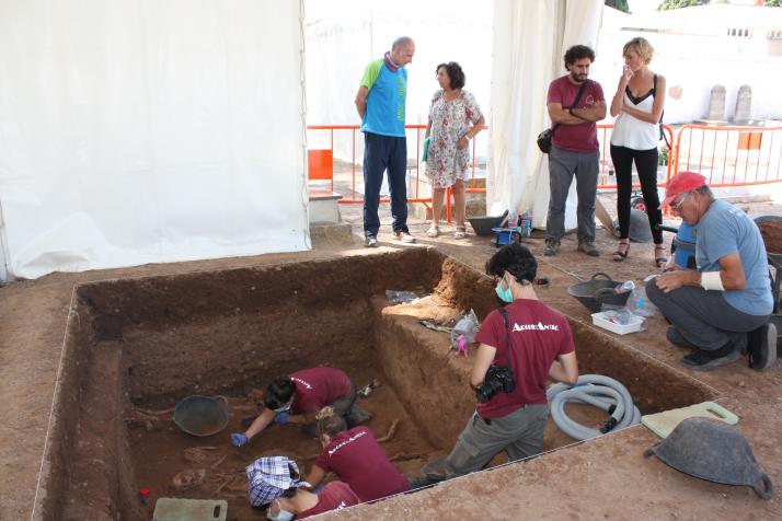 18-09-19 primeres restes exhumacions Castello.JPG