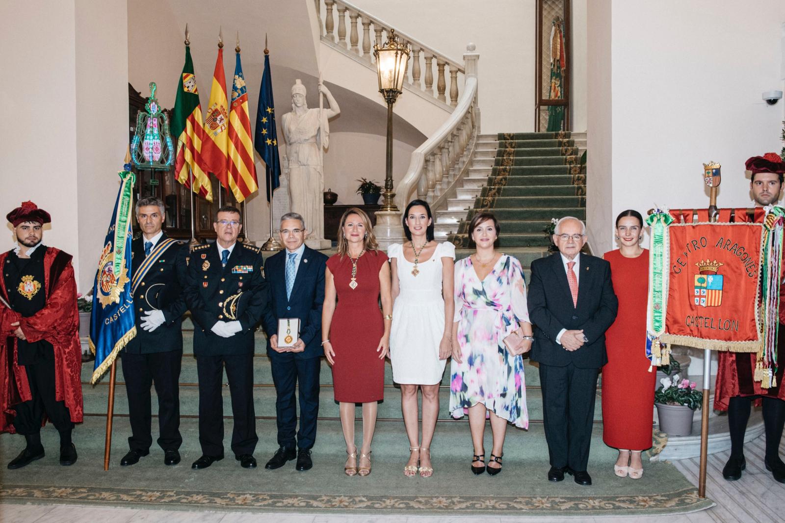 Begoña Carrasco entrega la Medalla d'Or a la Reial Confraria del Lledó i els Corbatins d'Honor al Cos Nacional de Policia i al Centre Aragonés “sense la labor dels quals Castelló no seria la gran ciutat que hui és”