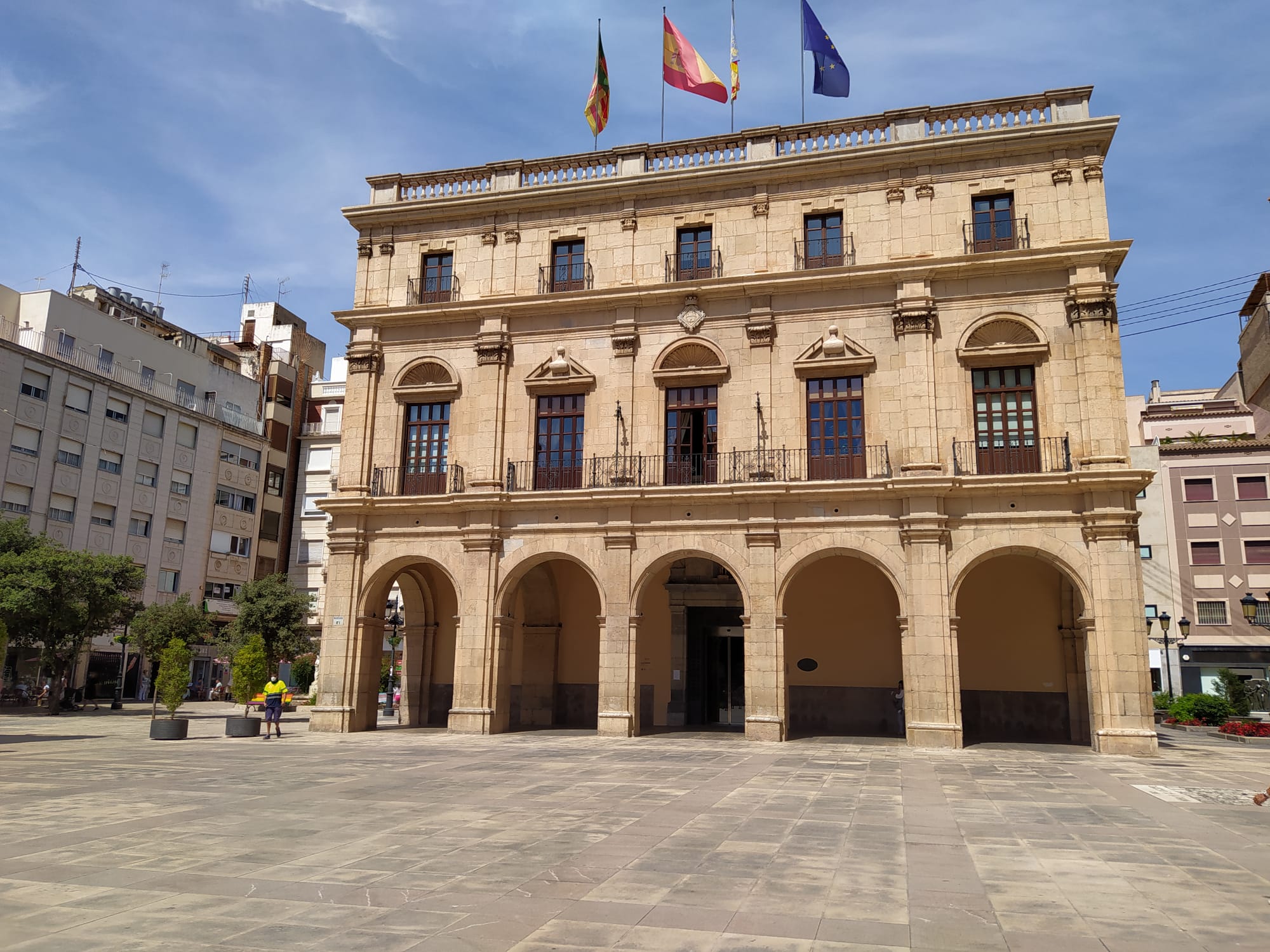 Castelló destaca la concesión de 3,3 millones en ayudas para dos años al alquiler y el bono joven con cerca de 800 beneficiarios